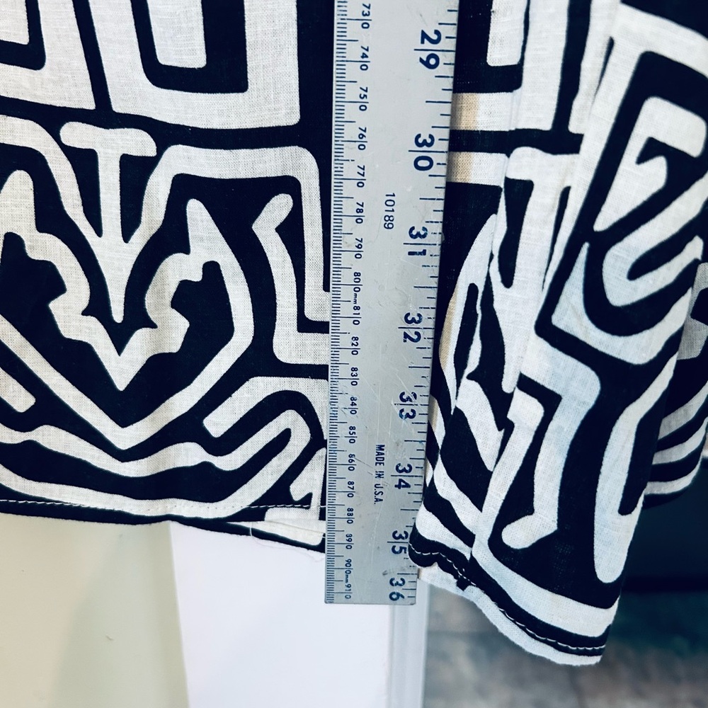 Be luau ready with these Rachel Zoe Black and White Geometric Pants worn once ! - Picture 4 of 5